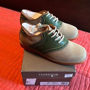 *NEW IN BOX* Boys Suede Saddle Shoe- Youth size 3